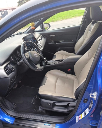 Toyota C-HR cena 95000 przebieg: 116000, rok produkcji 2018 z Kościan małe 211